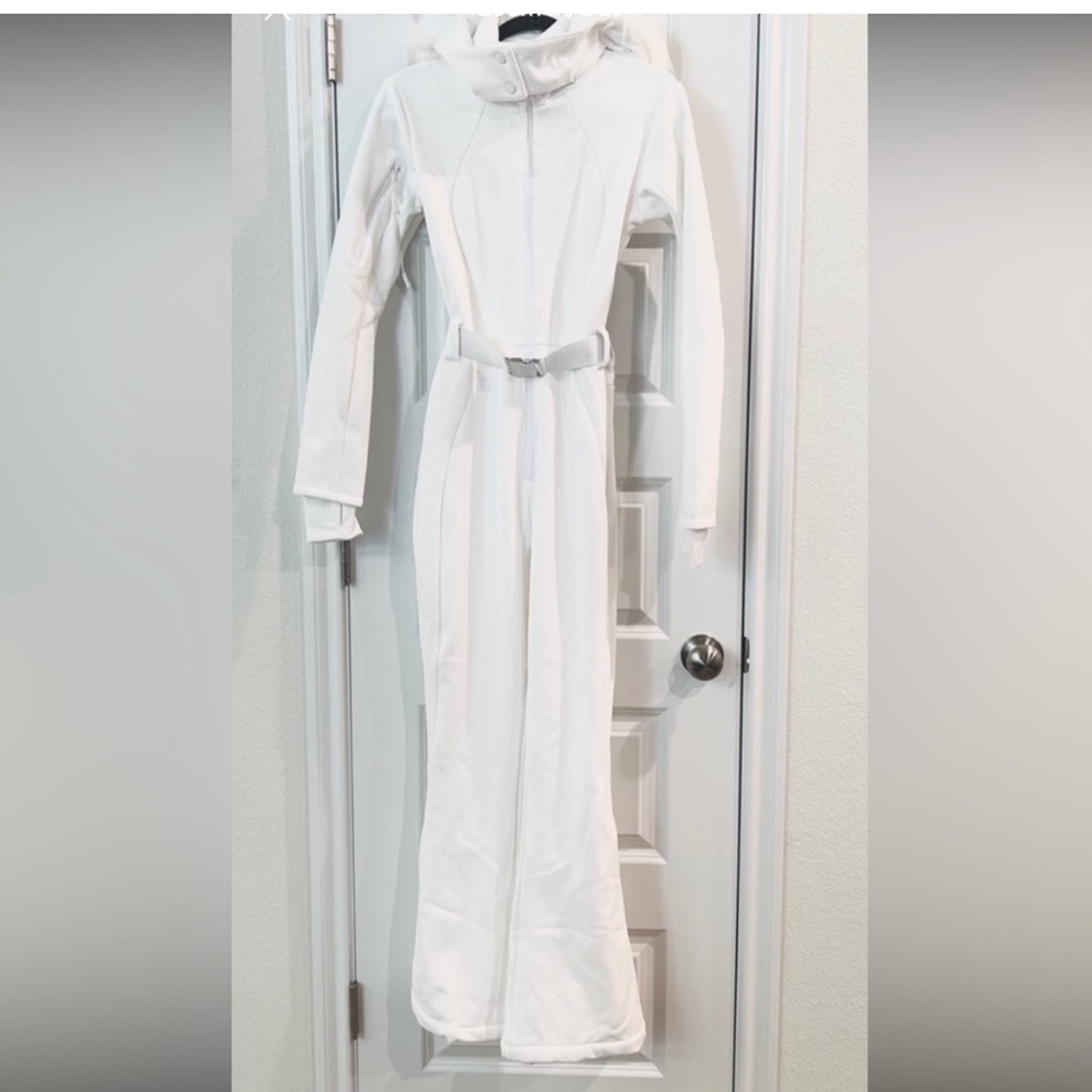 New ASOS Ski Suit Size 6 White